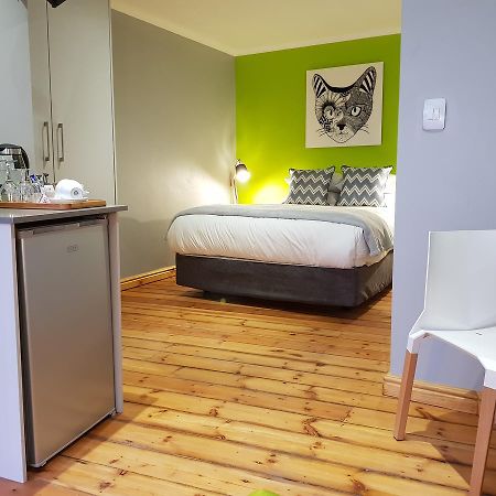 The Vibe Guest Studios Stellenbosch Bagian luar foto