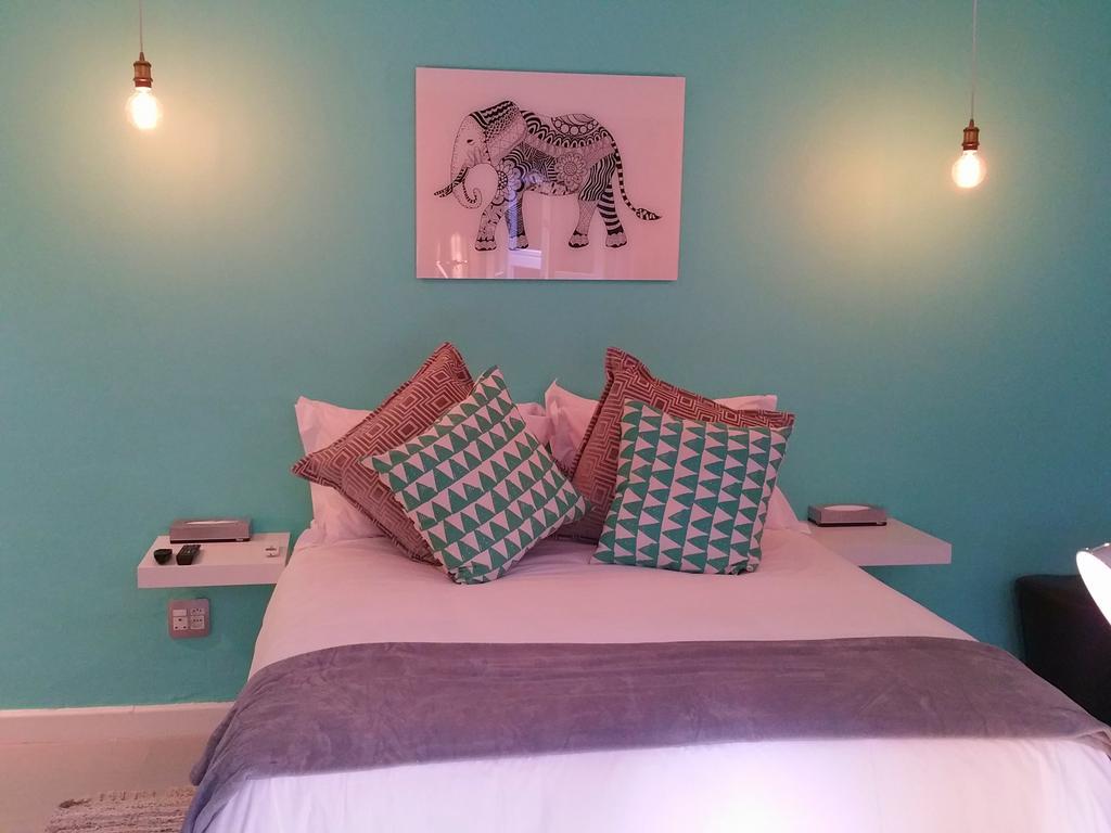 The Vibe Guest Studios Stellenbosch Bagian luar foto